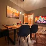 Sonnalm Panoramablick Garten Sauna Apartment