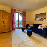 Sonnalm Panoramablick Garten Sauna