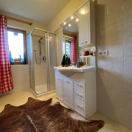 Zillertal Ferienwohnung Panoramablick Mit Garten Und Sauna *